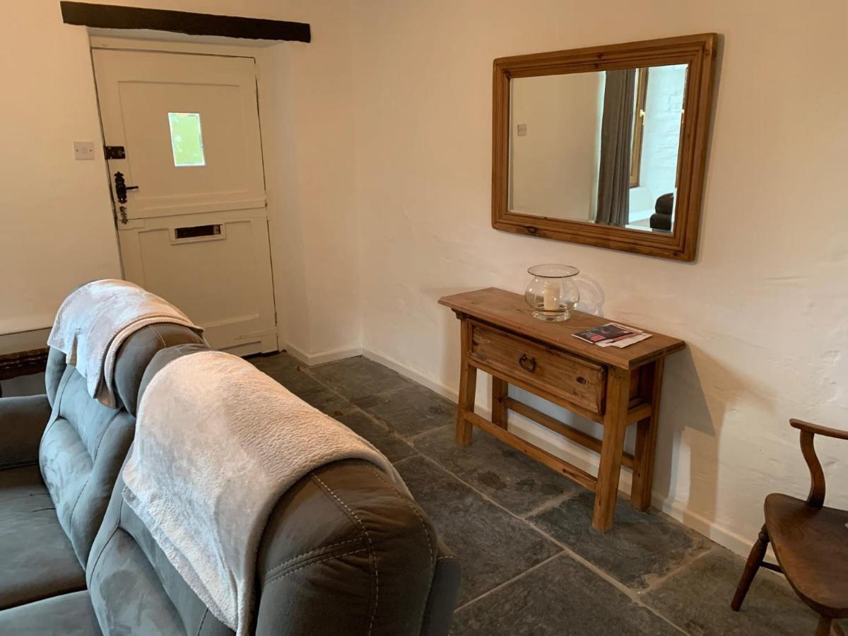 Character Dartmoor Cottage Єлвертон Екстер'єр фото